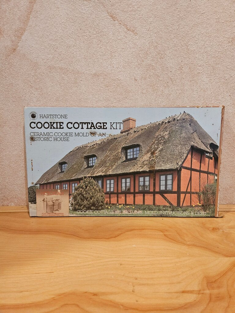Vintage Hartstone Log Cabin Vookie Mold kit with box