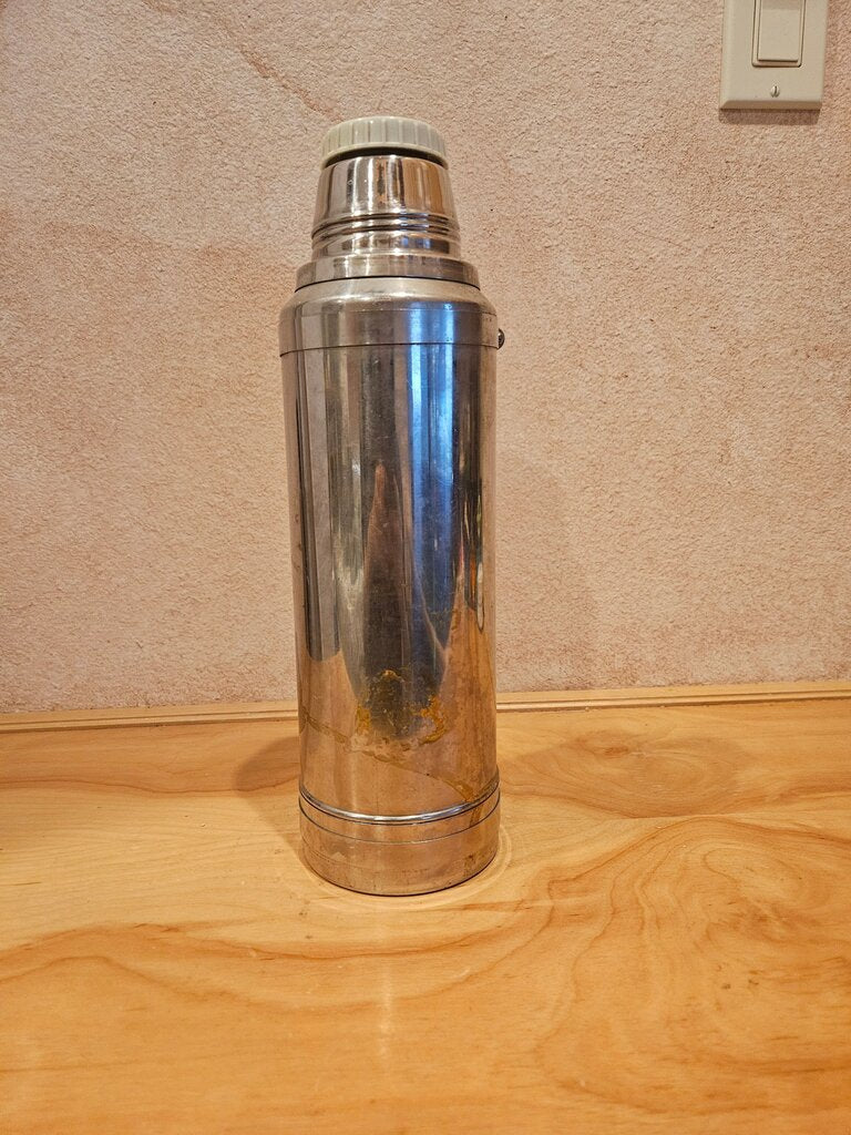 VINTAGE ALADDIN STANLEY THERMOS