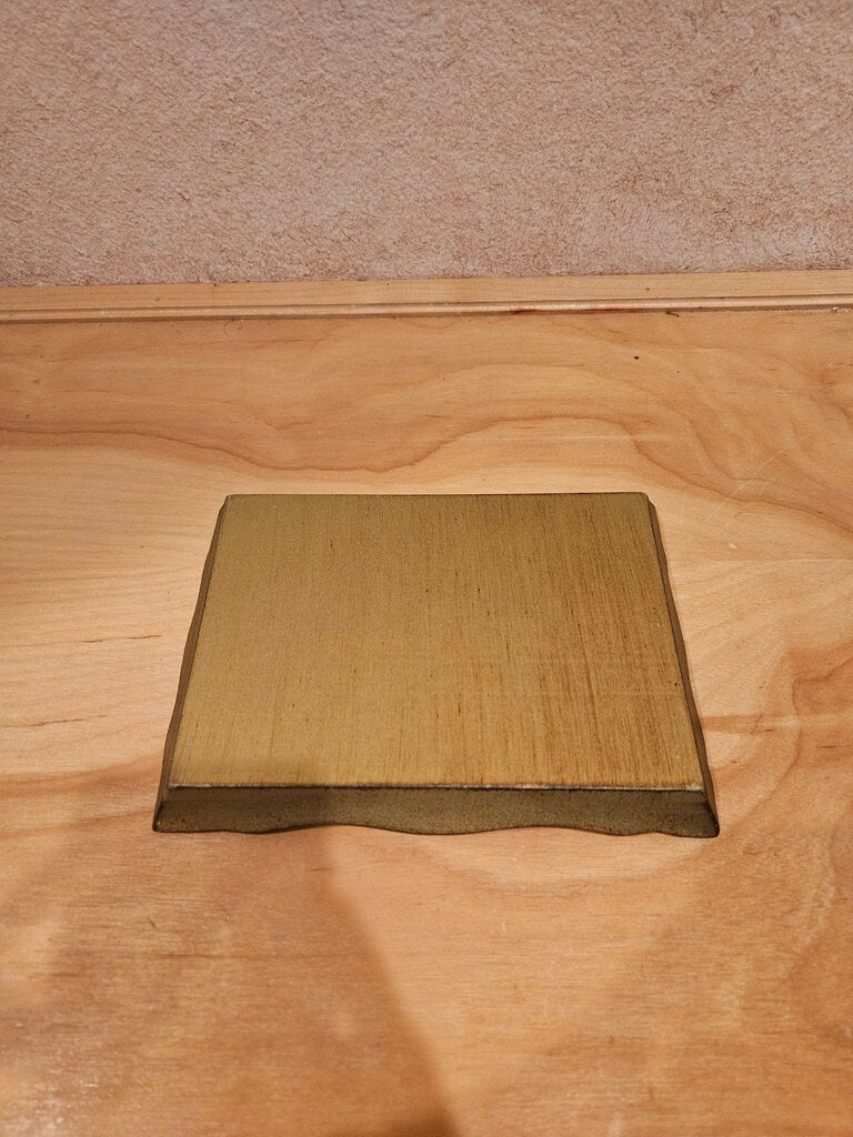 VintageHOLLYWOOD REGENCY GOLD GILT SCALLOPED RECTANGLE LUCITE VANITY TRAY