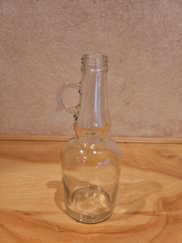 Glass liquor/syrup bottle with handle