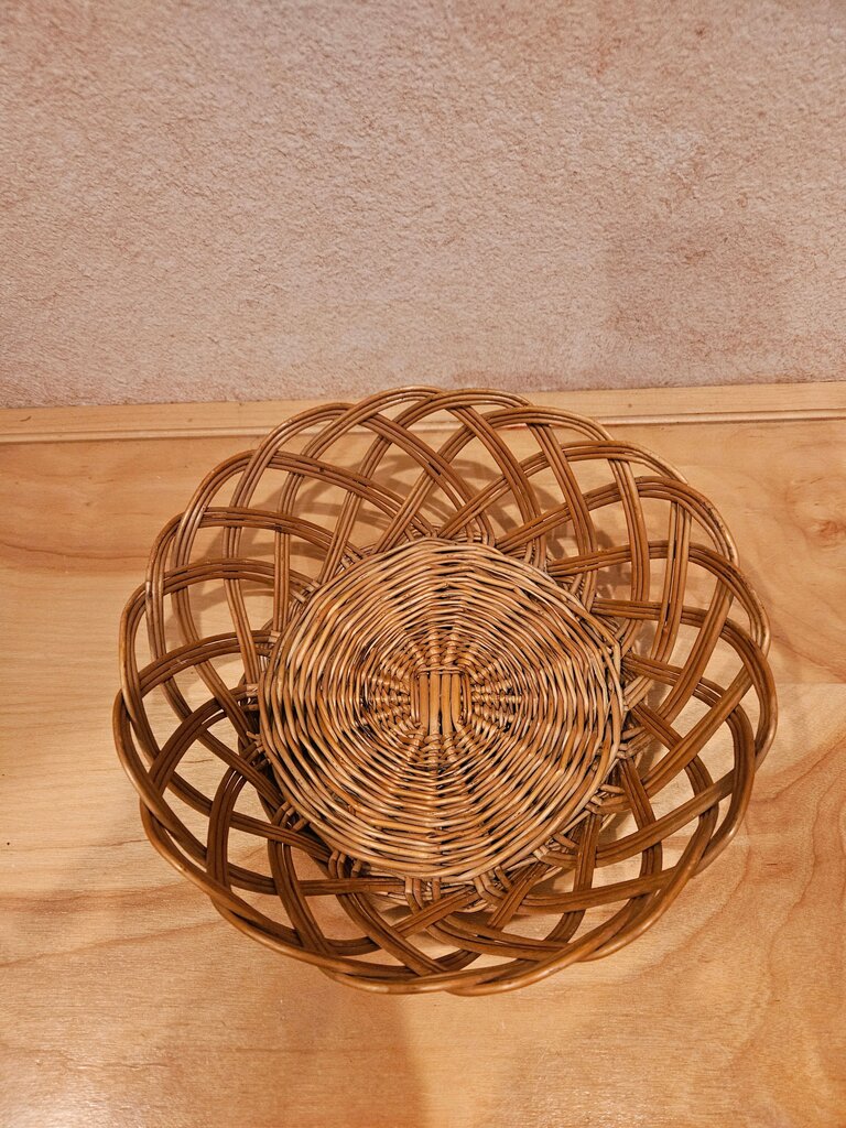 Vintage French Round Basket Rattan Natural Brown Country Farmhouse Kitchen