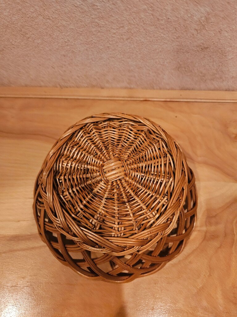 Vintage French Round Basket Rattan Natural Brown Country Farmhouse Kitchen