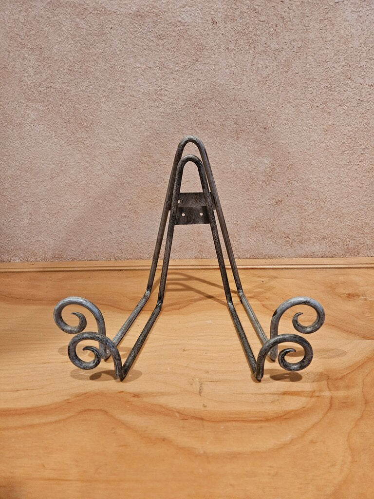Metal Scroll Plate Rack