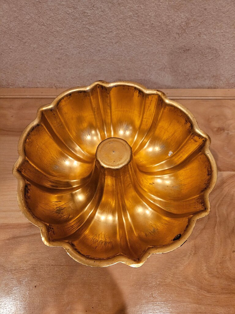 Vintage Copper Aluminum Wall Hanging Tube Bundt Pound Cake Pan Jell-O Mold