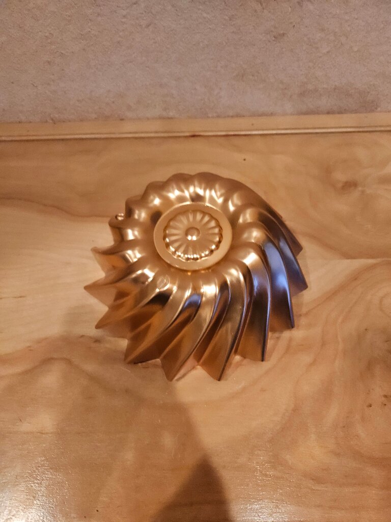 Vintage Copper Pinwheel Jello Mold Cake Mold Hanging Vintage