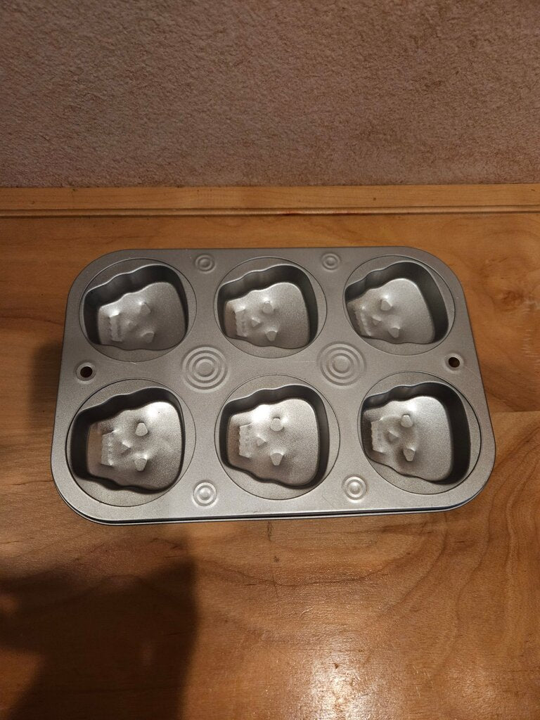 Day of Dead, HALLOWEEN GOTH SKULL ALUMINUM MUFFIN CUPCAKE PAN BAKING MOLD