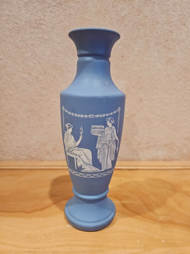 VINTAGE AVON WEDGWOOD BLUE Bud vase JASPERWARE GREEK KEY Greek figures