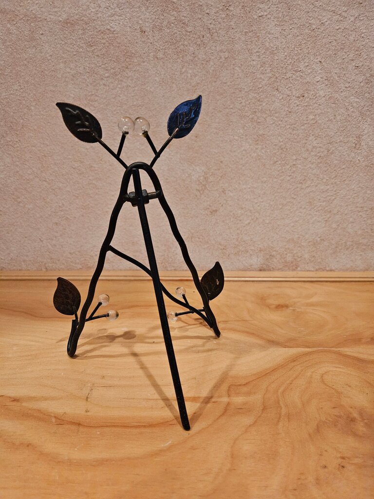 Vintage Metal Iron Tree leaf and berry Book Easel Oil Rubbed Bronze Finish Picture Art Cookbook Family Bible