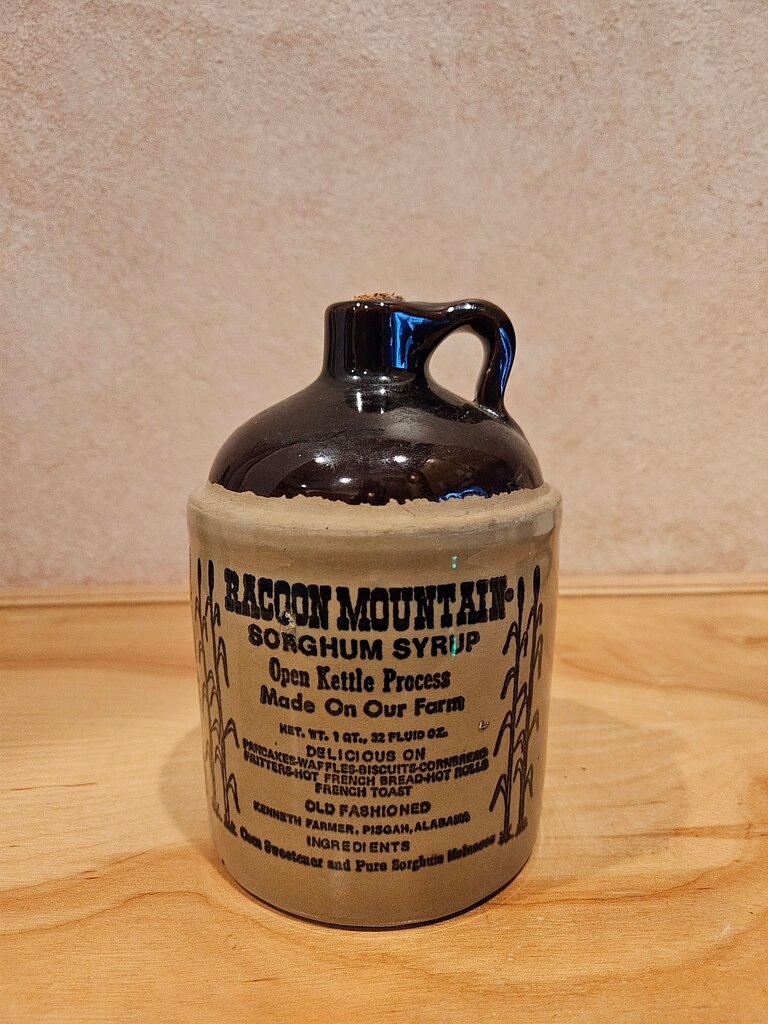 Vintage RACCOON MOUNTAIN SORGHUM SYRUP JUG STONEWARE QUART USA (EMPTY) FARMHOUSE JUG