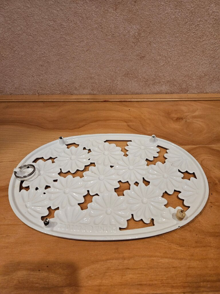 Retro Vintage 11.5” Long Large Cast Iron Trivet Handpainted White with Daisy Flowers/Wall Hanging Flower Power Kitchen Decor ODI Hot Plate