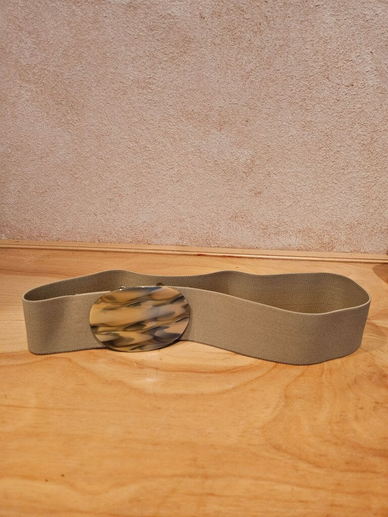 Vintage 80s Statement Belt Tan Elastic Band Hook Closure Oval Buckle Pendant Fashionable Wide Elastic Belt with Patterned Buckle