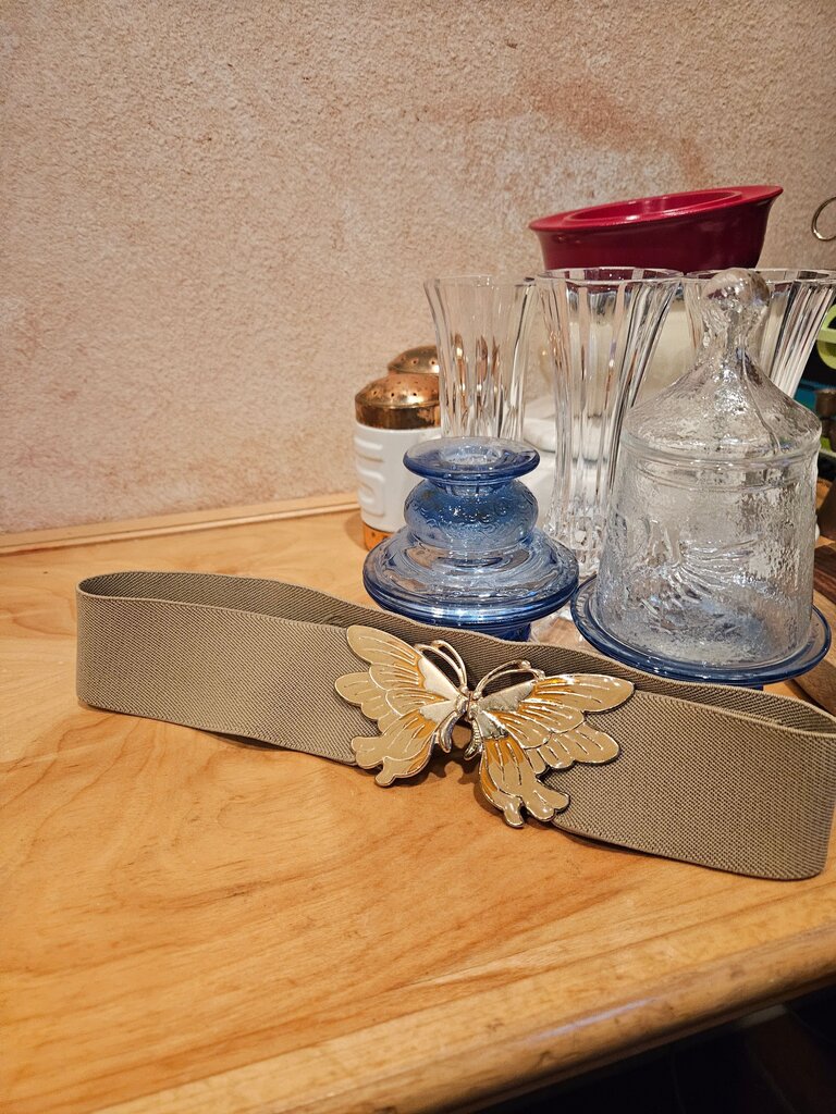 Women's Stretch Enamel Butterfly Belt 70's - 80's Gray Yellow Gold Vintage