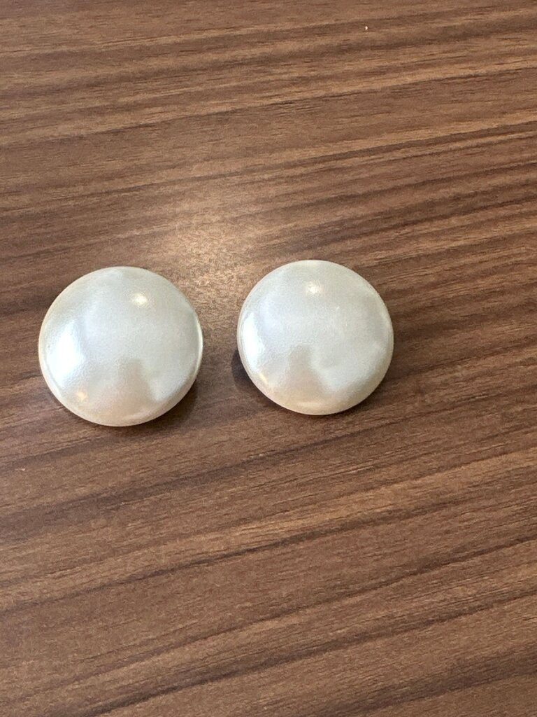 Vintage Clip-On Pearl Earrings