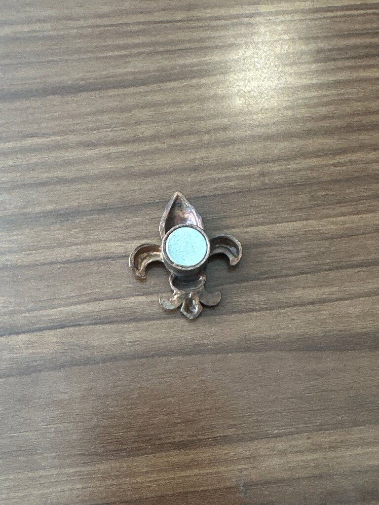 Fleur-de-lis Decorative Pin