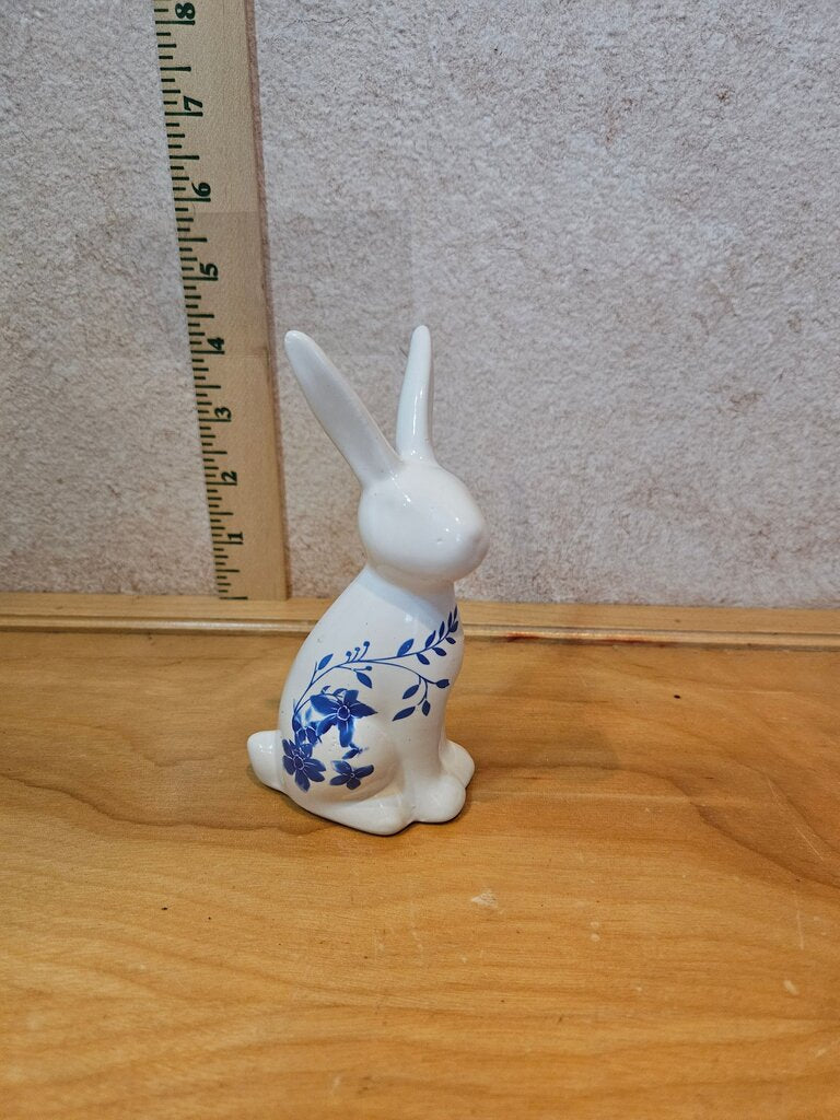Decorative White Ceramic Rabbit Figurine White And Blue Floral bunny Easter Holiday Home Decoration