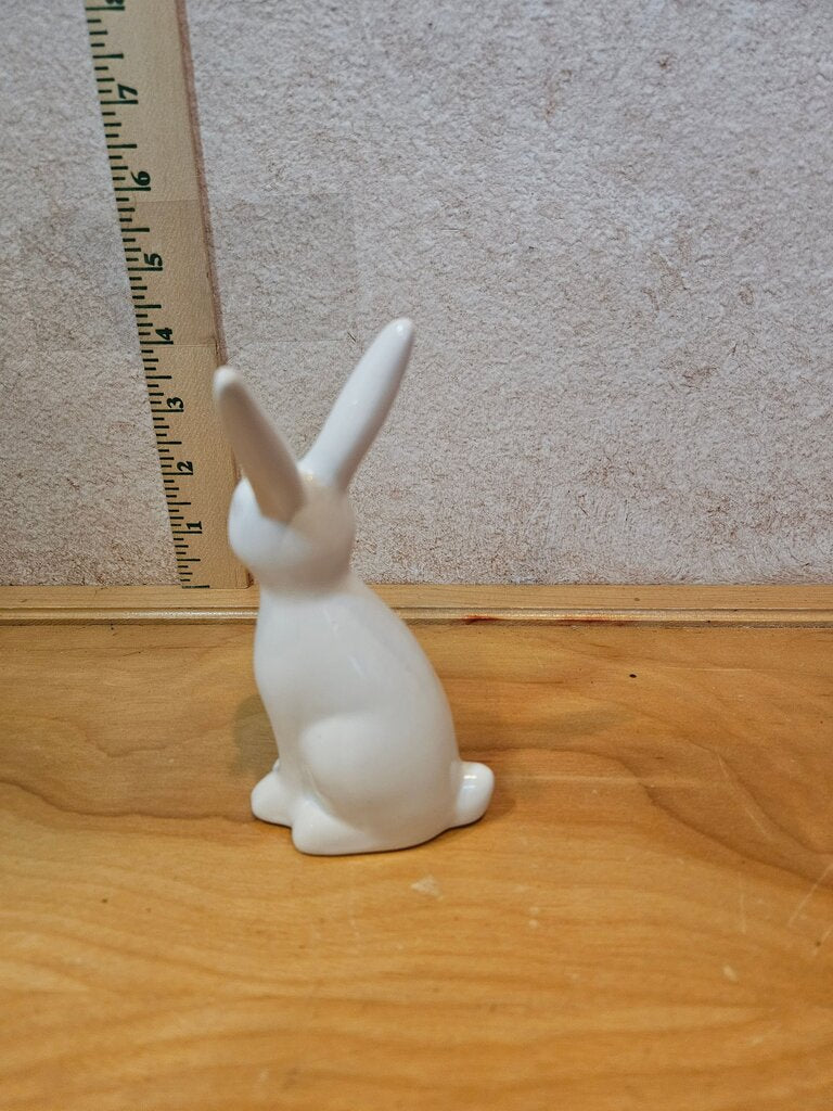 Decorative White Ceramic Rabbit Figurine White And Blue Floral bunny Easter Holiday Home Decoration