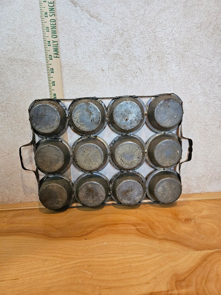 Vintage Metal Muffin Pan
