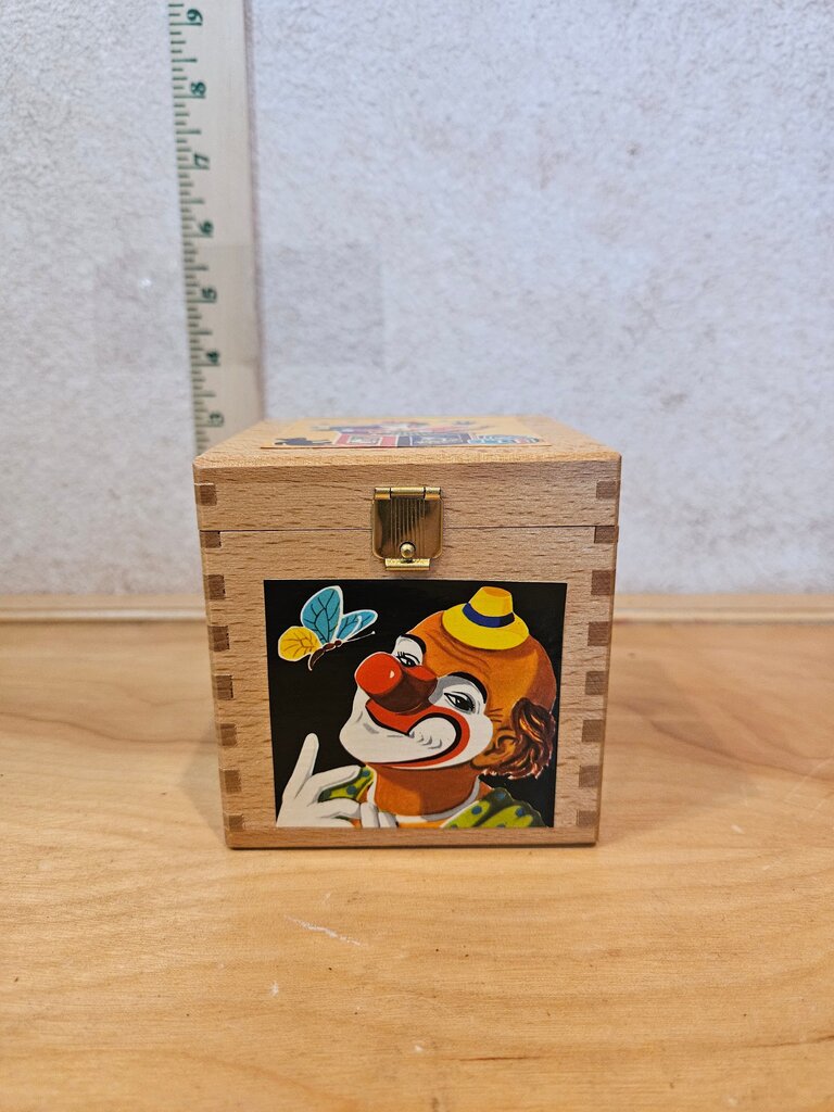 VTG Clown Jack-in-the-Box Wooden Box 8344 Egglham Made In Germany Eichhorn