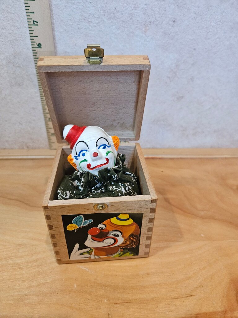 VTG Clown Jack-in-the-Box Wooden Box 8344 Egglham Made In Germany Eichhorn