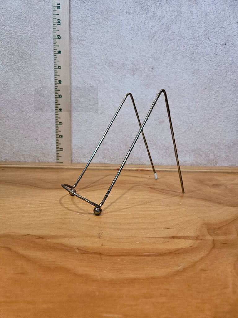 Silver Tone Metal Plate Display Stands/Fine China Plate holder/Display/Collector mcm round ball feet as is