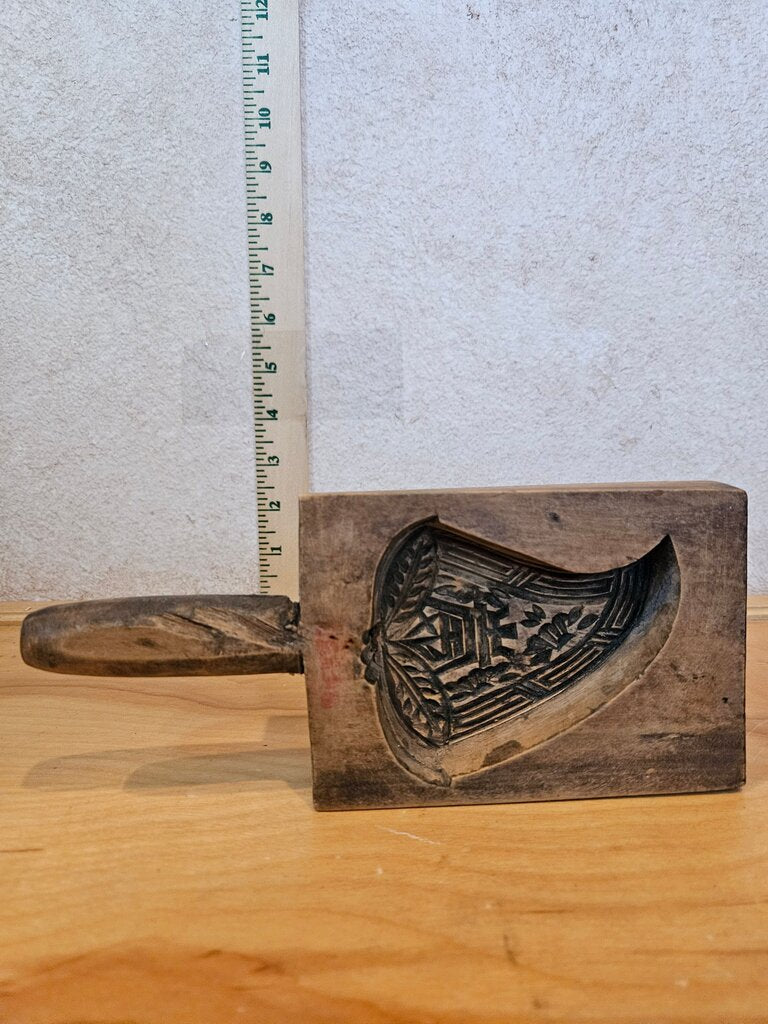 VINTAGE TRADITIONAL CHINESE WOODEN MOON CAKE / BUTTER MOLD