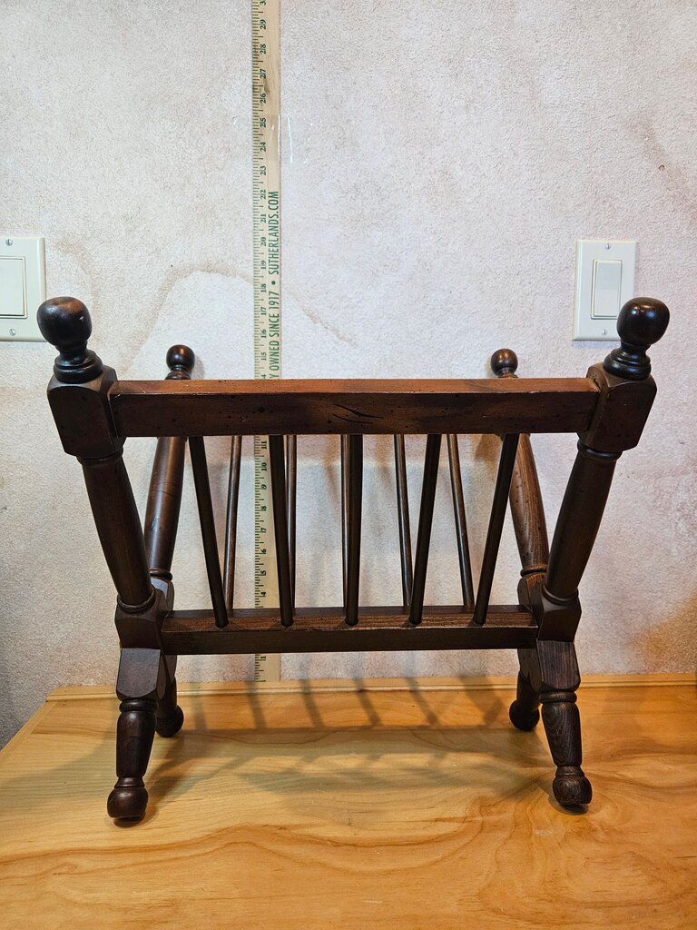 Vintage 1960s-70s book stand, magazine rack, Walnut finish wood stand for books/magazines/newspapers, manger design, turned legs & spindles