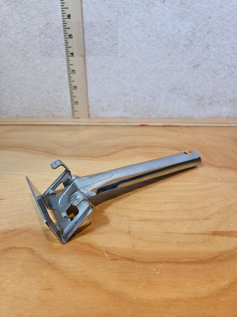 Vintage Gripper Clamp Handle Pan Pot Jar Bowl Camp Fire Stove Kitchen Accessory