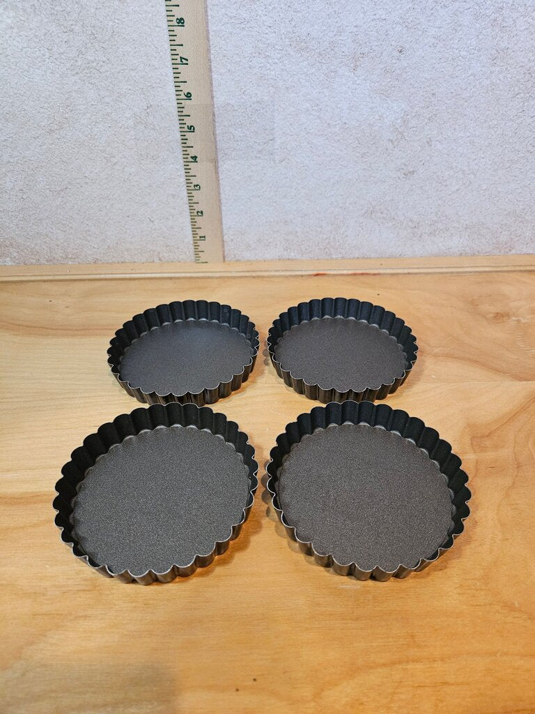 Vintage Mini Tart Pans (Set of 4) Removable Bases