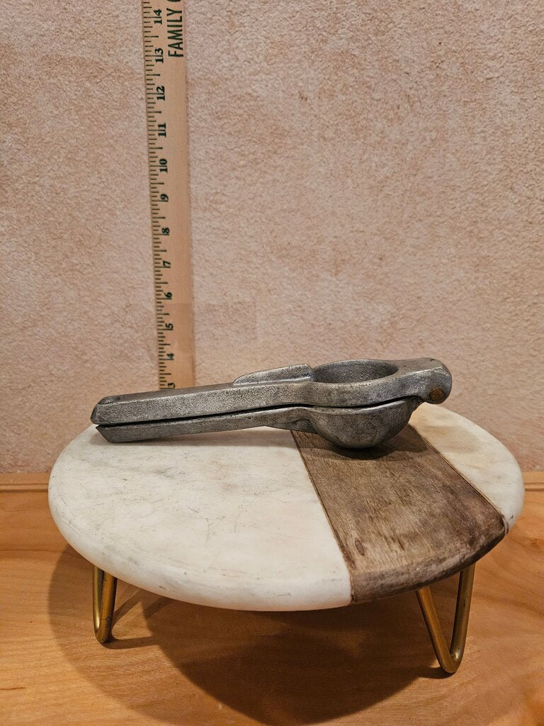 Antique Cast Iron Metal Juicer Lemon Lime Orange Citrus Squeezer Hand Press Heavy Duty