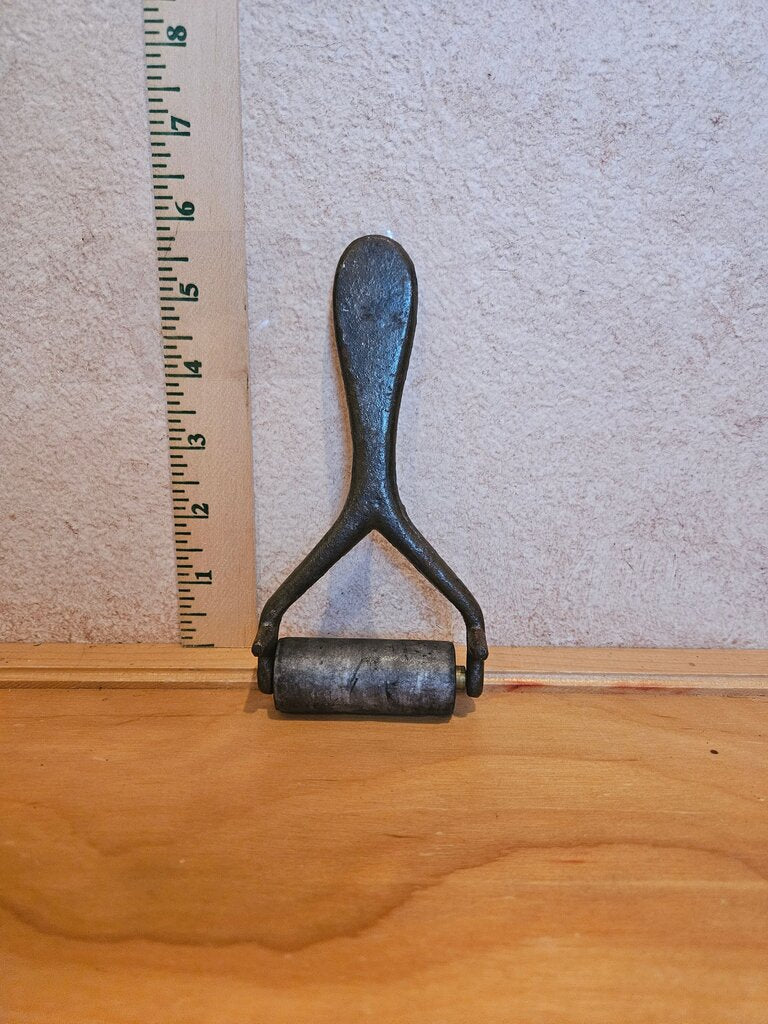 Yawman & Erbe "Y and E" Hard 2-1/4" Brayer Block Printing Roller
