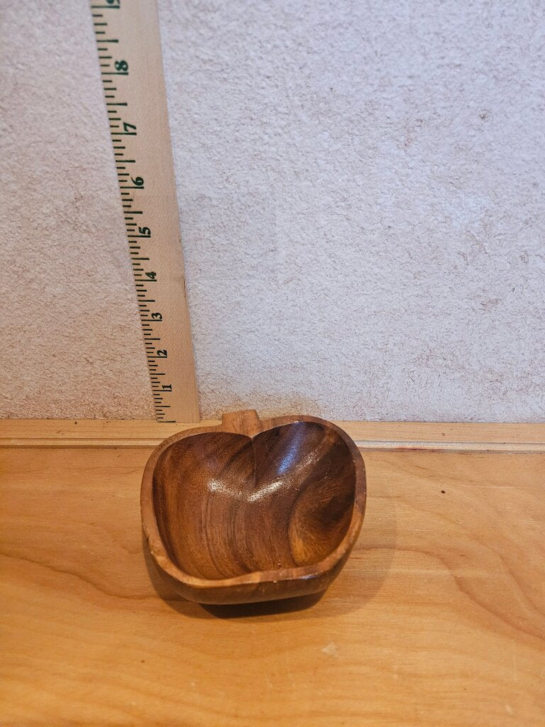 1960s Mid-Century Apple Snack Bowl Decorative salad bowl table decor