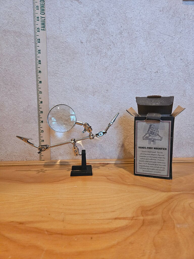 Vintage Soldering/ Fly Fishing Tying Vise Tool with Magnifying Glass And Clips Hands-Free Adjustable Clips
