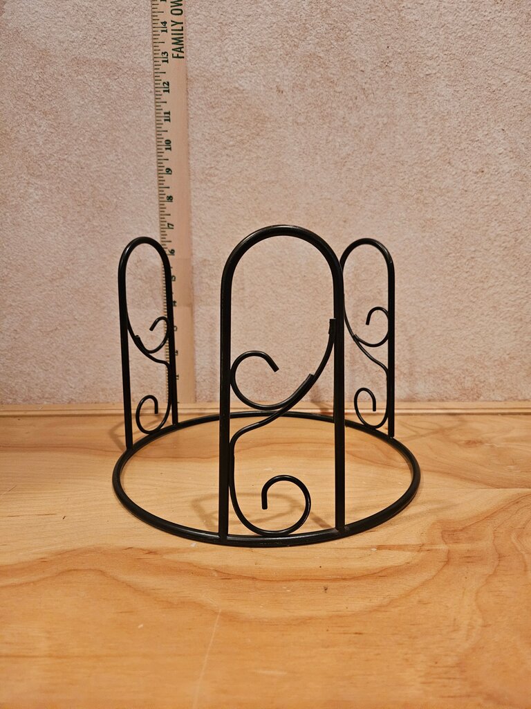 Black Metal Plant Stand/Decorative riser