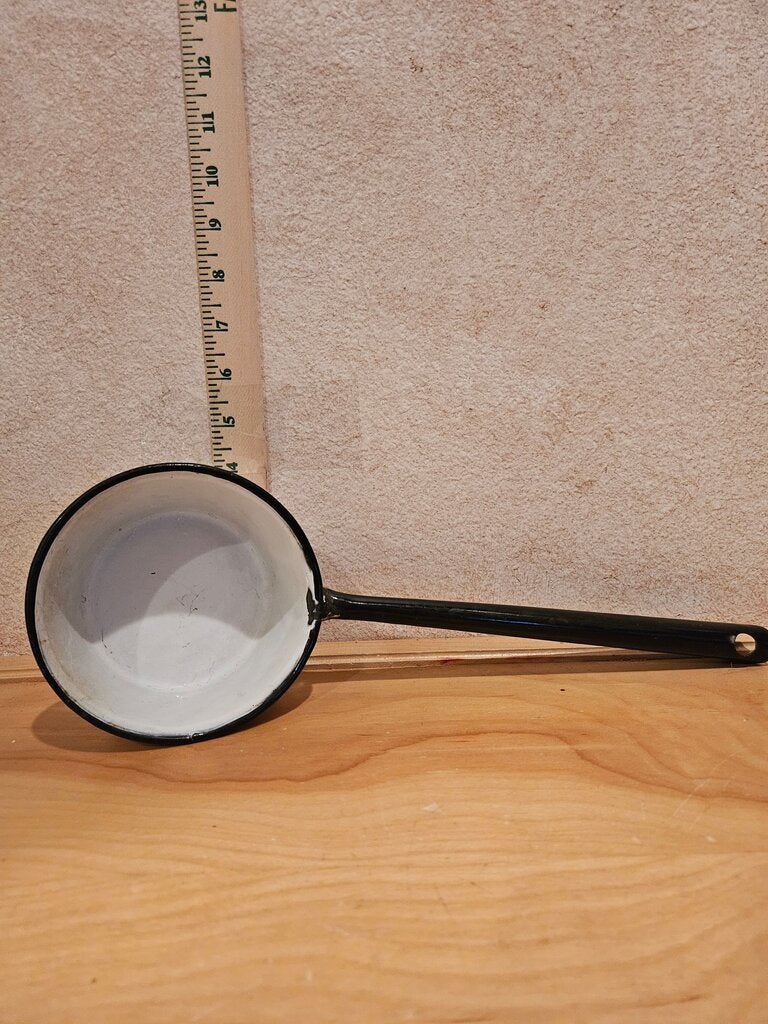 Vintage Classic Large White & Black Trimmed Vintage Enamelware Ladle/Farmhouse Kitchen Classic Enamelware Ladle/Shabby Chic Rustic Enamel Ladle