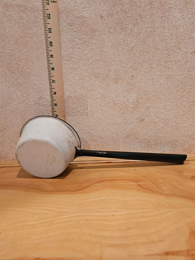 Vintage Classic Large White & Black Trimmed Vintage Enamelware Ladle/Farmhouse Kitchen Classic Enamelware Ladle/Shabby Chic Rustic Enamel Ladle