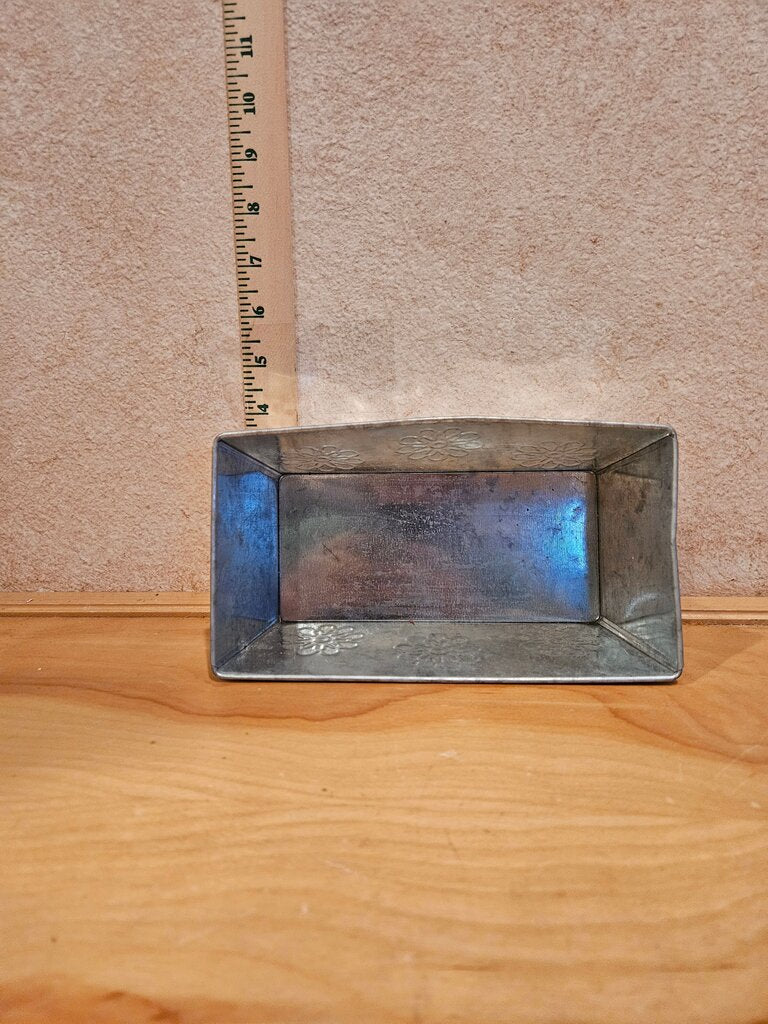 Decorative Punched Flower Metal Floral, Potting, Garden Storage Box/pot
