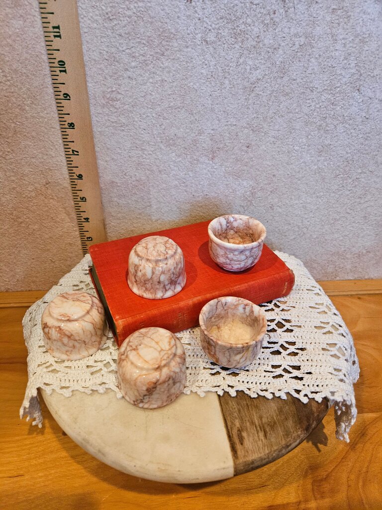 Set of Marble-Inspired Decorative Cups