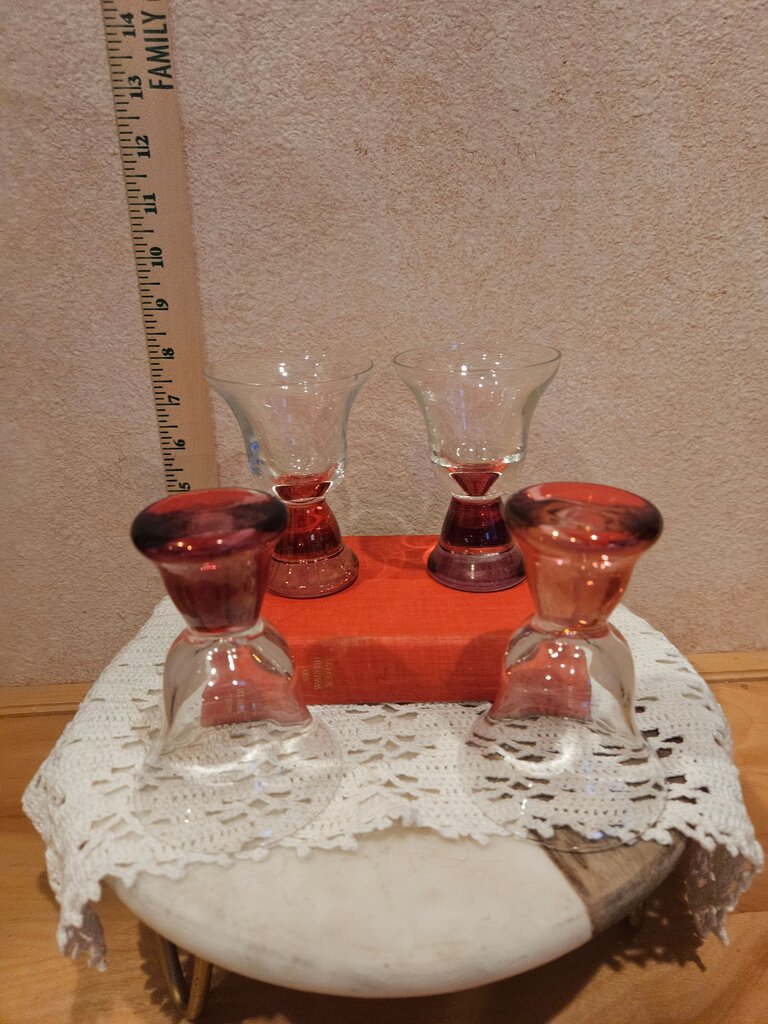 Set of 4 Vintage Vintage Art Deco Pink Footed Bottom Cocktail Glasses Barware