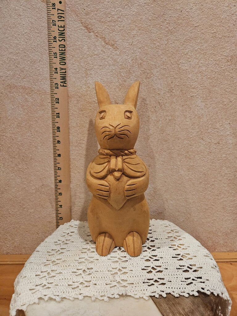 Arthur Court 1989 Folk Art Hand Carved Wooden Bunny Rabbit Decoration Easter table ware