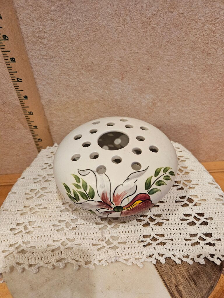 Vintage Wood & Sons Lady Slipper 1019 Hand Painted Rose Bowl / flower frog Posey Bowl