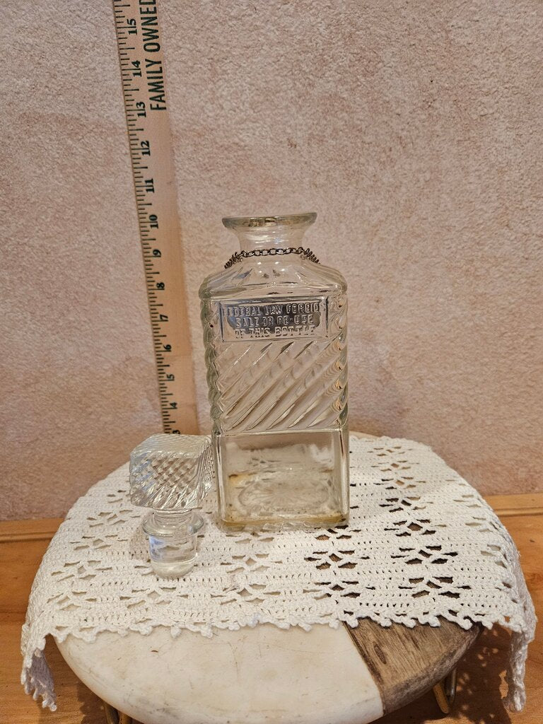 Vintage OLD MR. BOSTON Fine Liquor Bottle Decanter Glass
