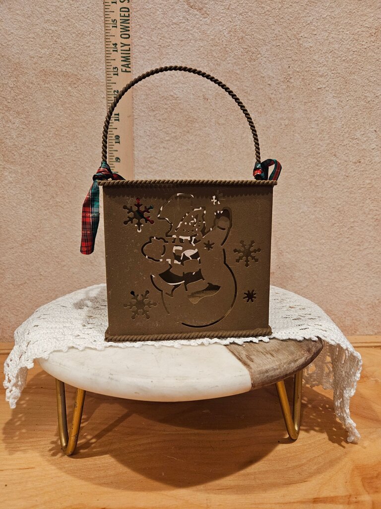 Vintage Metal Bag-shaped Tealight Candleholder