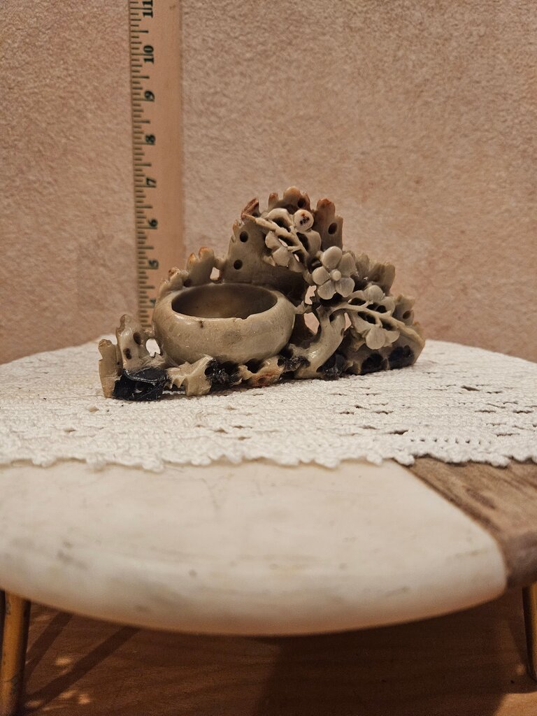 Chinese Hand Carved Soap Stone Brush Pot/Vase Ink Well Rose & Beige Colors