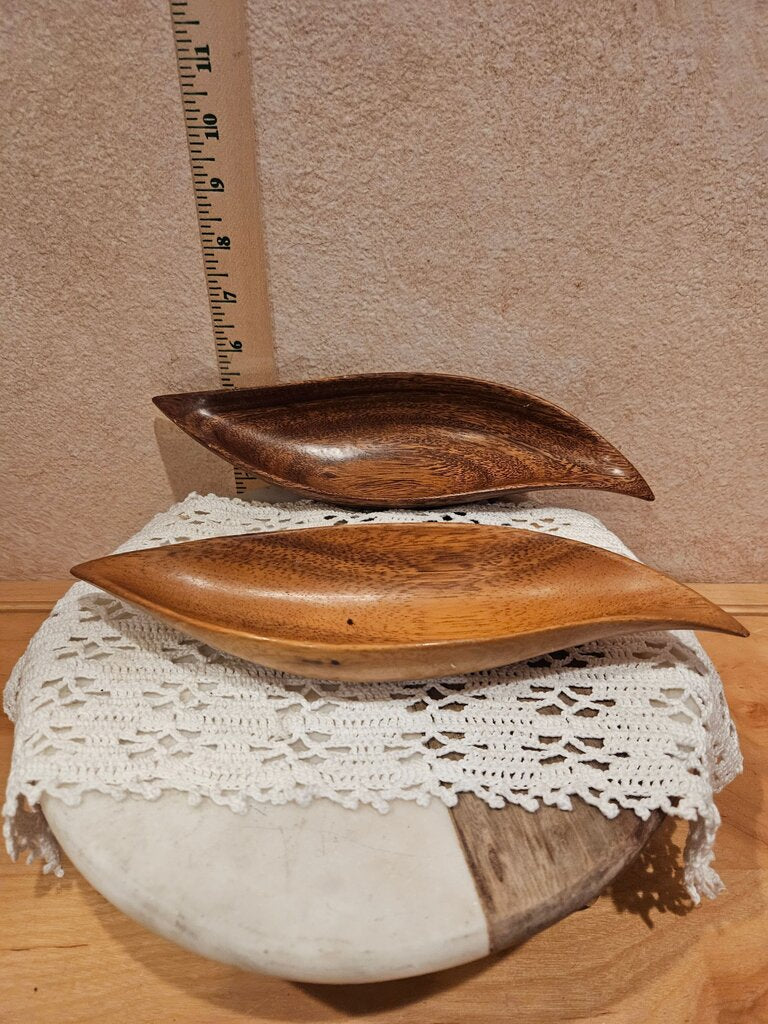 Set of Vintage Monkey Pod Tray Hawaii Hardwood Wooden Curved Leaf Trays