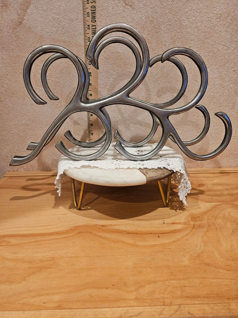Vintage Silver Metal 6 Bottle Tabletop Wine Rack CURVED FOOTED METAL BOTTLE HOLDER
