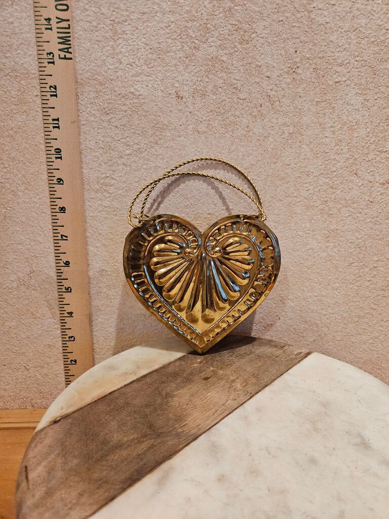 Set HEART Gold Tin Wall Pocket Planter Farmhouse Decor 5x6" Handle 7.75" SHABBY Chic
