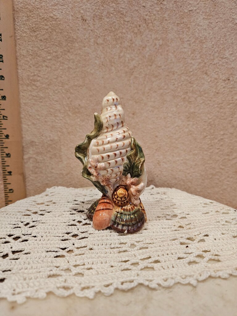 Fit and Floyd Shell Figurine Salt Shaker
