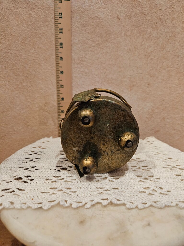 Vintage Brass Candle Holder with Leaf Design