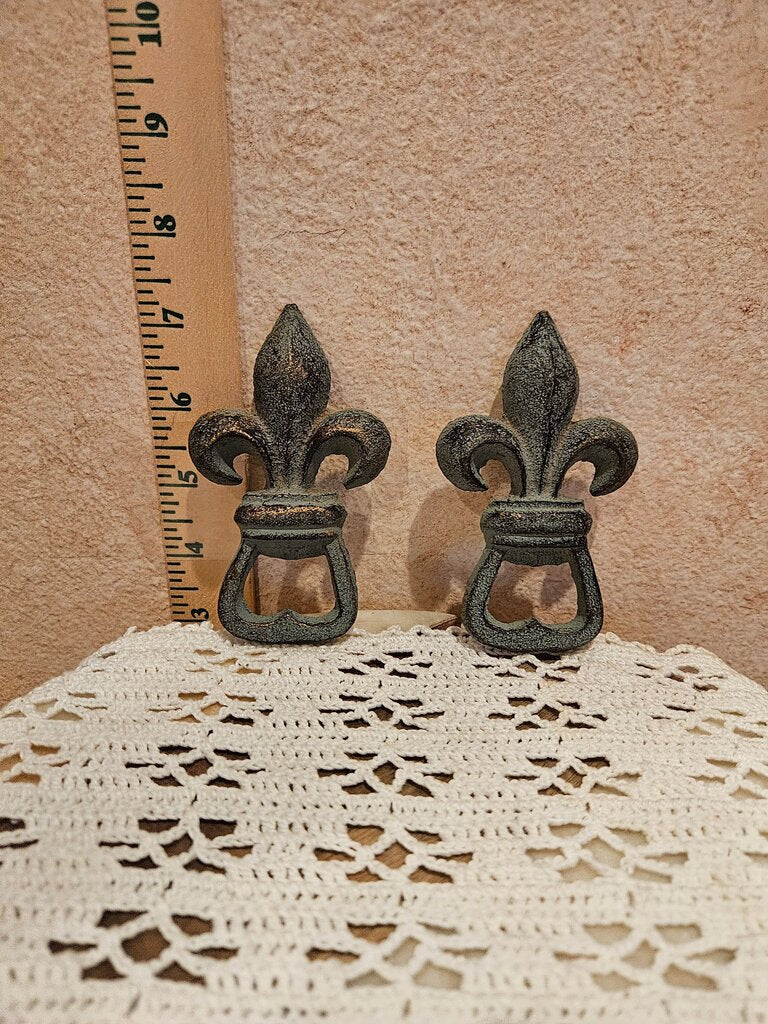 Lot of 2 NWT Cast Iron Fleur De Lis Wall Decorations