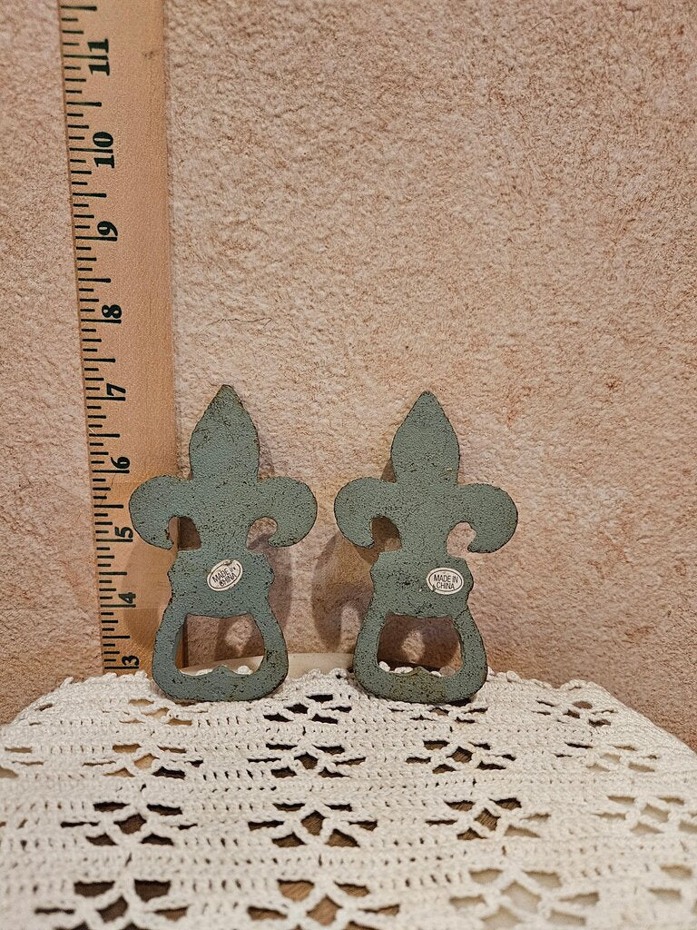 Lot of 2 NWT Cast Iron Fleur De Lis Wall Decorations
